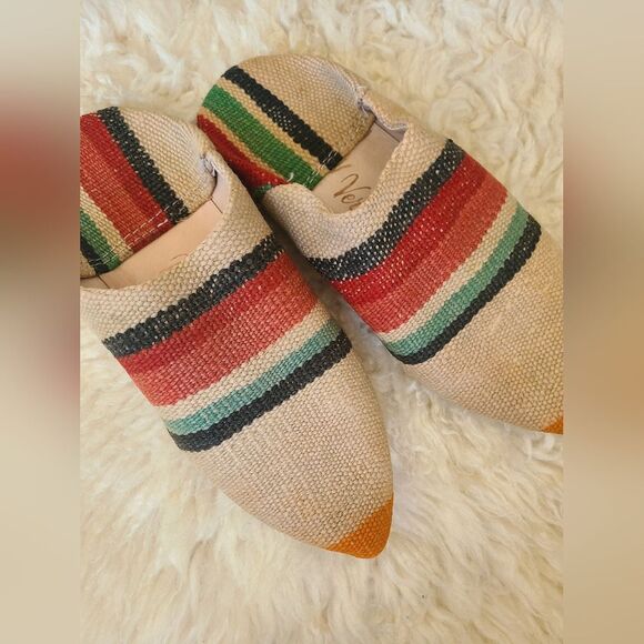 NWT Upcycled Moroccan Rug Slippers Size L [Womens 8.5-9.5] - Picture 1 of 9